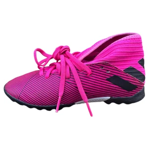 31,5-es (UK13) Adidas Nemeziz gyerek focicipő
