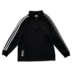 8-10 év (134-140) Fekete pulóver