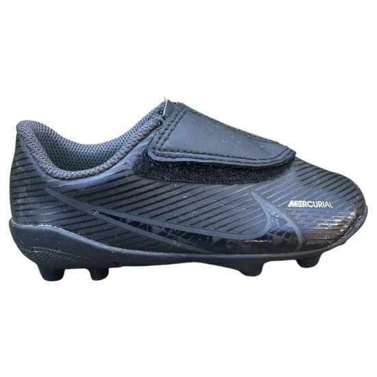 26-os (UK8.5) Nike mercurial focicipő