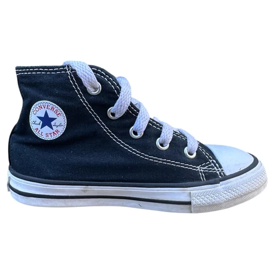 25-ös (UK9, CM15.5) Converse gyerek vászon tornacipő